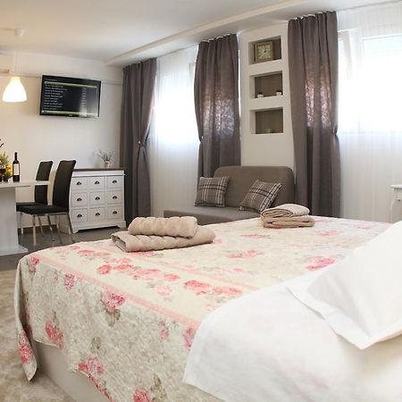 Studio Apartments Mirakul Split Pokoj fotografie